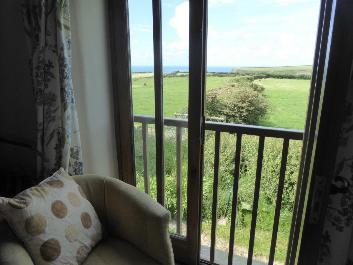Lower Tresmorn Farmhouse Crackington Haven Exterior photo